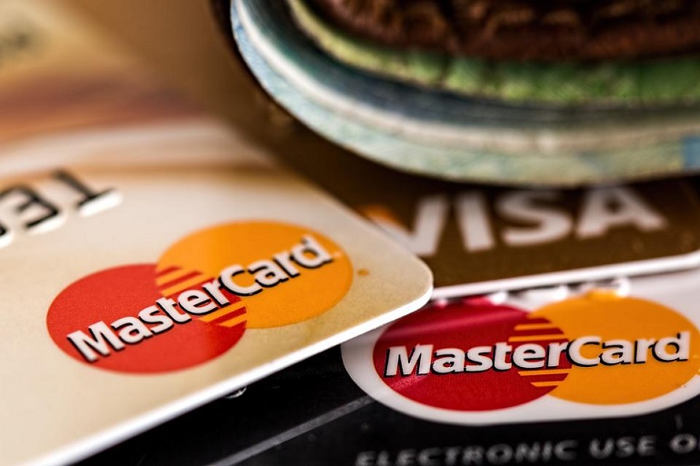 MasterCard-ve-Visa-Arasinda-Farklar